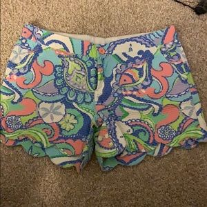 Lilly pulitzer scalloped shorts